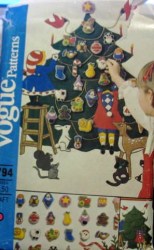 2794 Vogue  XMAS ADVENT CALENDAR, 25 FELT ORNAMENTS  PATTERN Uncut 
